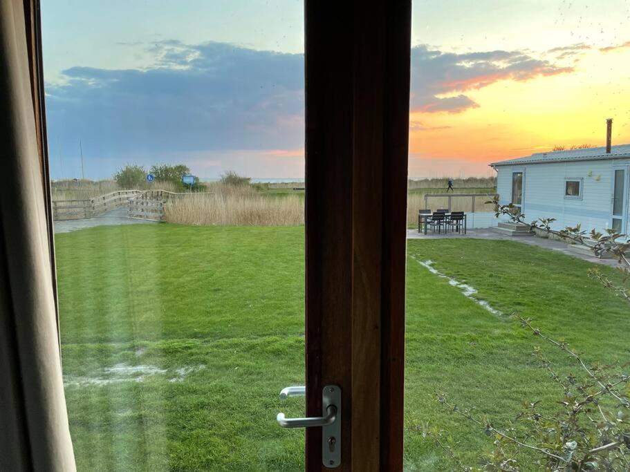 Strandvakantiehuisje! 沃库姆 外观 照片
